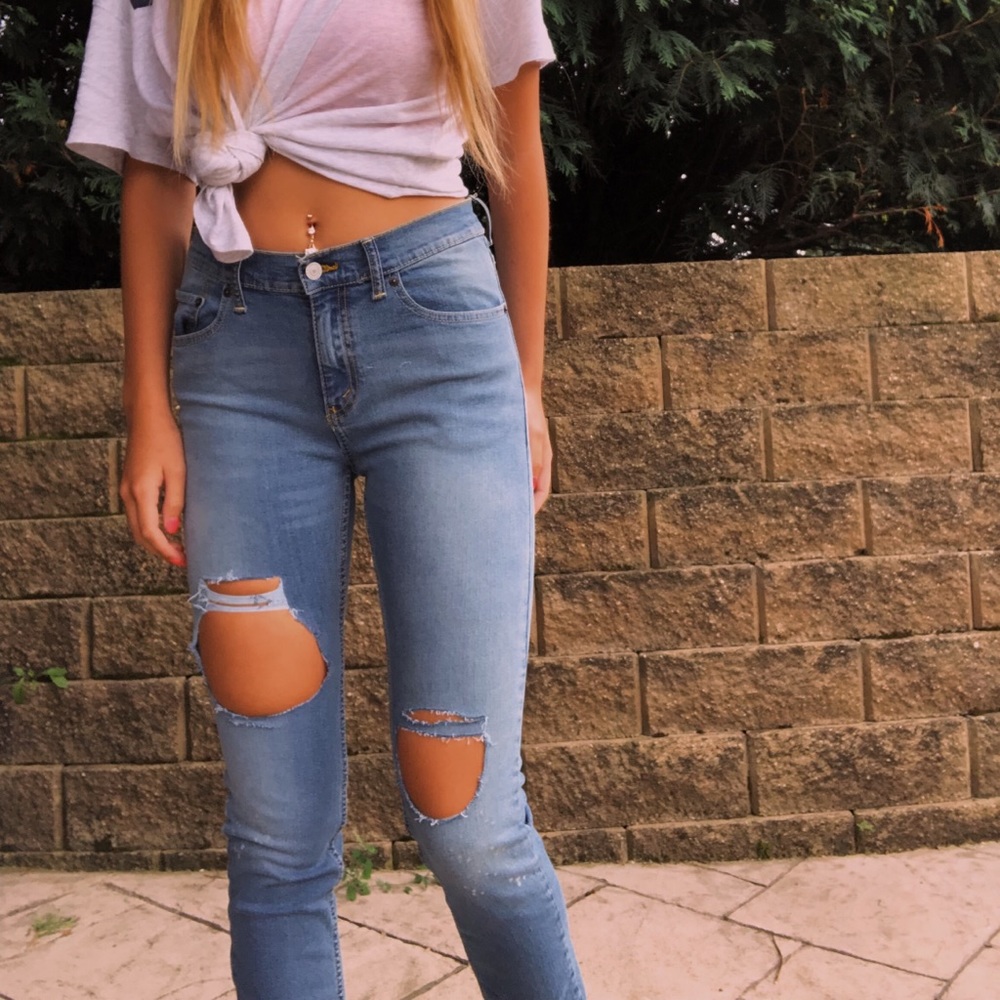 Levi’s Skinny Jeans!! Size 4
